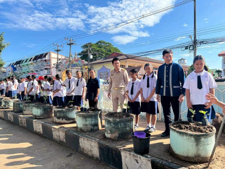 ร่วมโครงการบ้านนี้มีรัก… ปลูกผักกินเอง โครงการขับเคลื่อนการดำเนินงาน เพื่อต่อยอดและขยายผล “ความต่อเนื่องคือพลัง…สู่ความยั่งยืน”